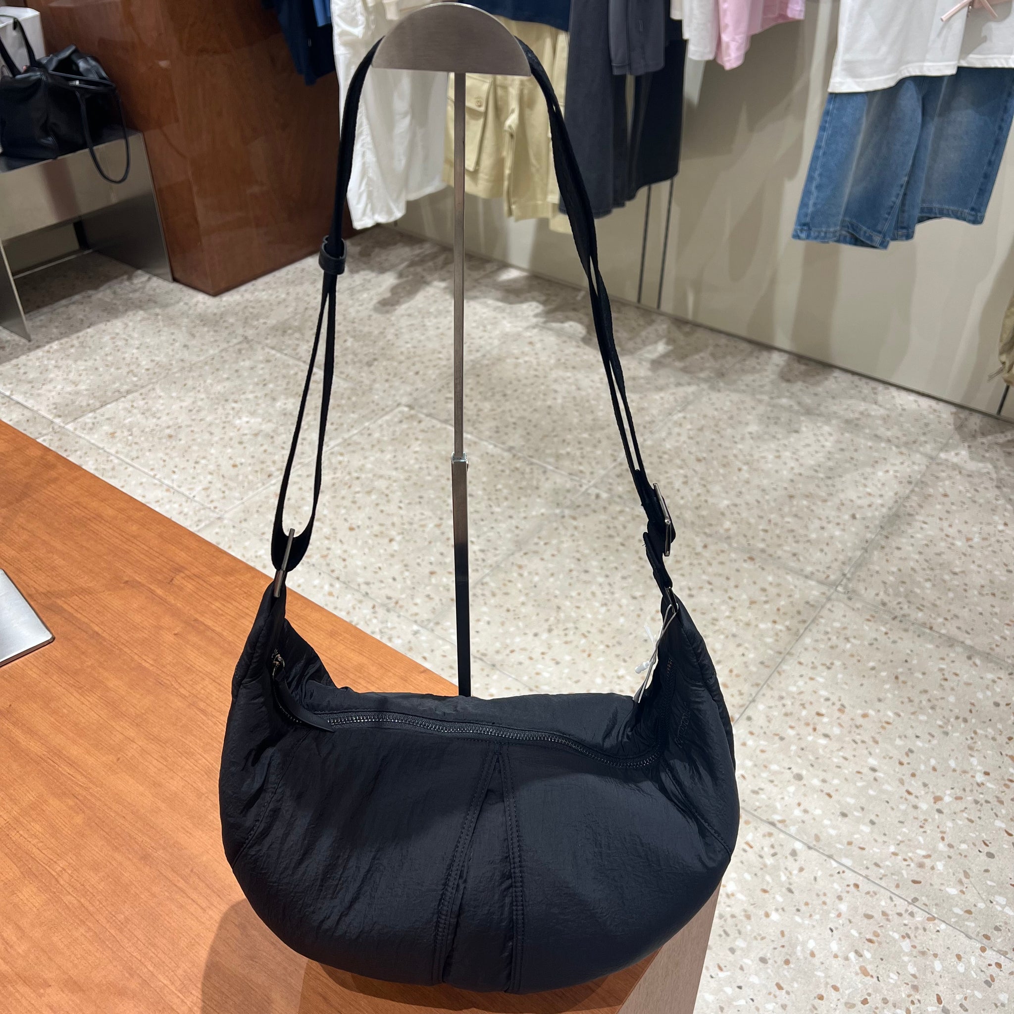 韓國 Covernat Flow Nylon Hobo Crossbody Bag【CO037】