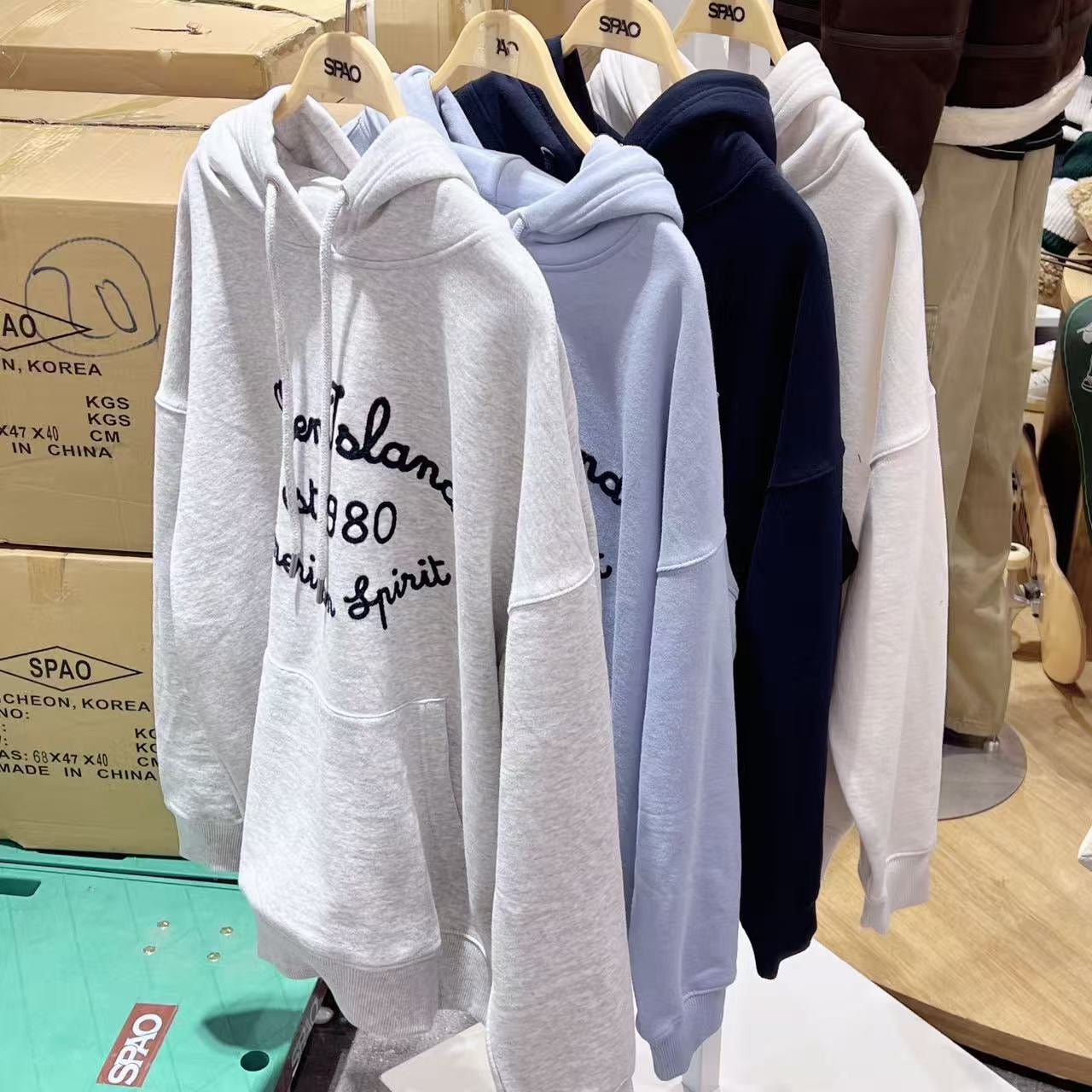 韓國 SPAO STATEN ISLAND Chain Embroidered Hooded Pullover【SP319】