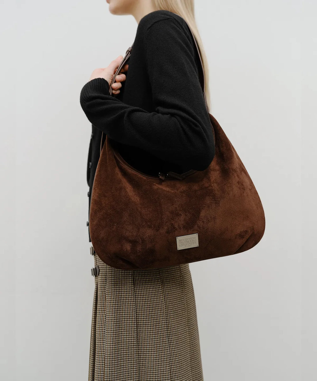 韓國 Marithe Francois Girbaud Classic Logo Round Suede Shoulder Bag【MF629】