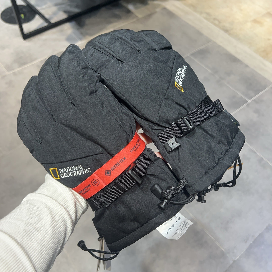 韓國 National Geographic Gore-Tex Padded Gloves【NG333】