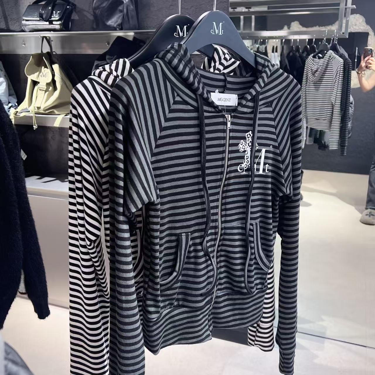 韓國 Mucent Sahara Leopard Cross Stripe Raglan Hooded Zip-Up【MU123】