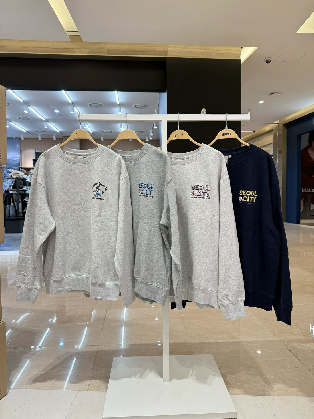 韓國 SPAO City Tour Sweatshirt【SP269】