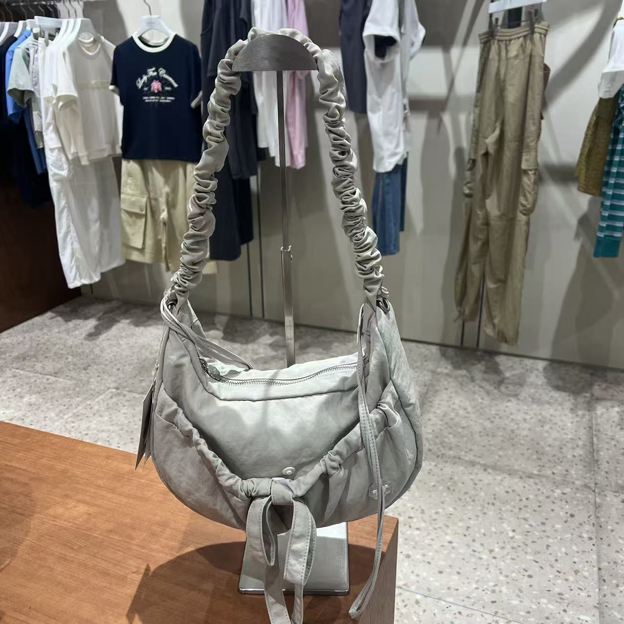 韓國 Covernat Cloverheart Shirring Medium Nylon Hobo Bag【CO012】