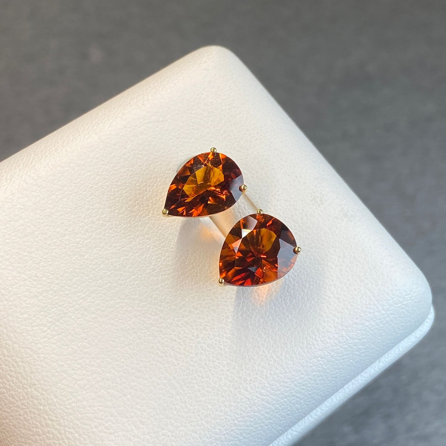 日本直送 馬德拉黃水晶金耳釘【JS425】