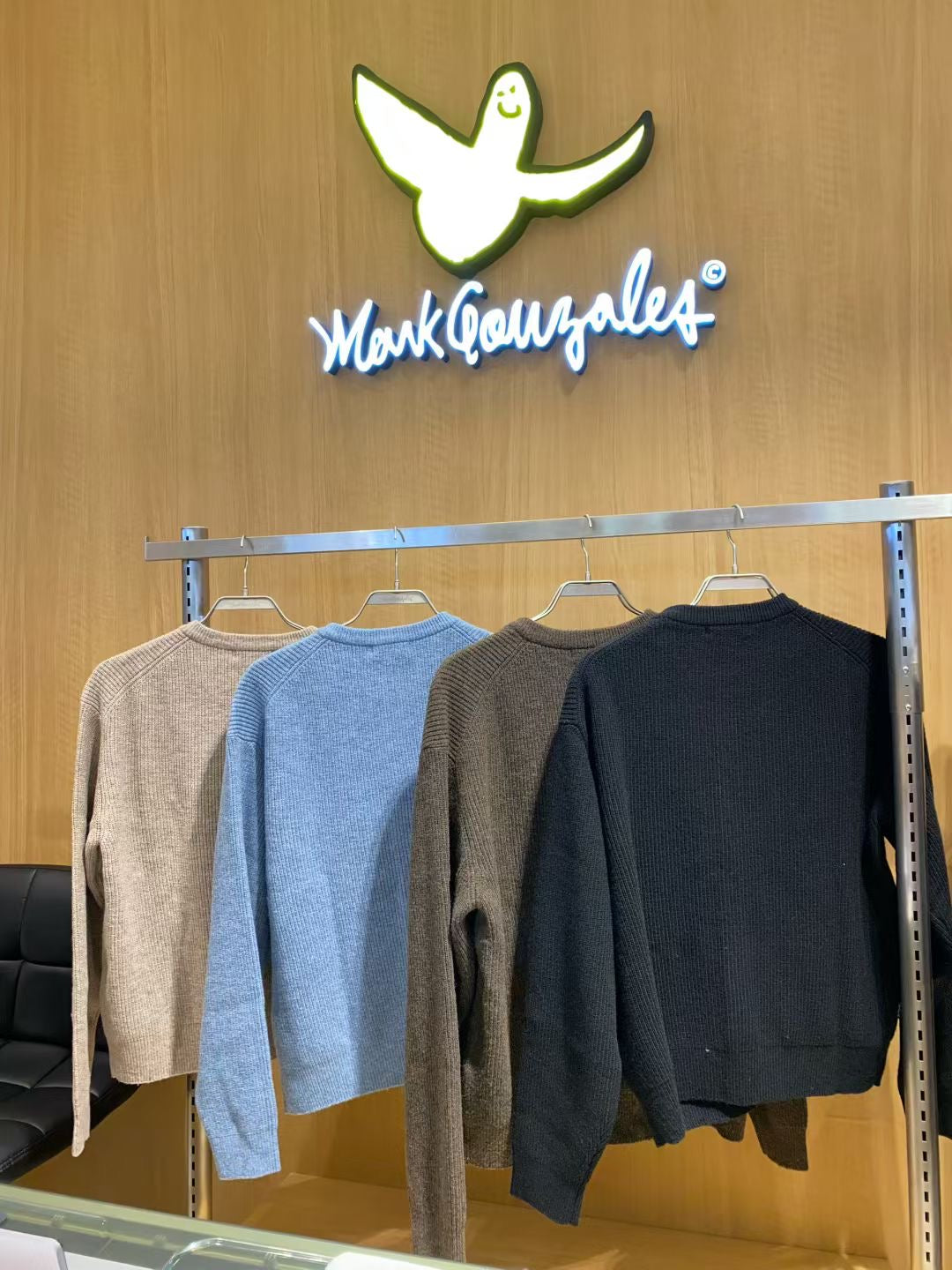 韓國 Mark Gonzales Angel Round Neck Knit Cardigan【MG137】