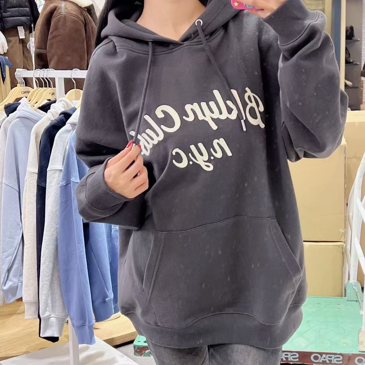 韓國 SPAO BROOKLYN Chain Embroidered Hooded Pullover【SP318】