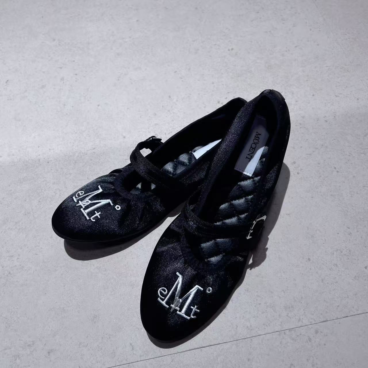 韓國 Mucent Landaz Shirring Point Mary Jane Shoes【MU152】