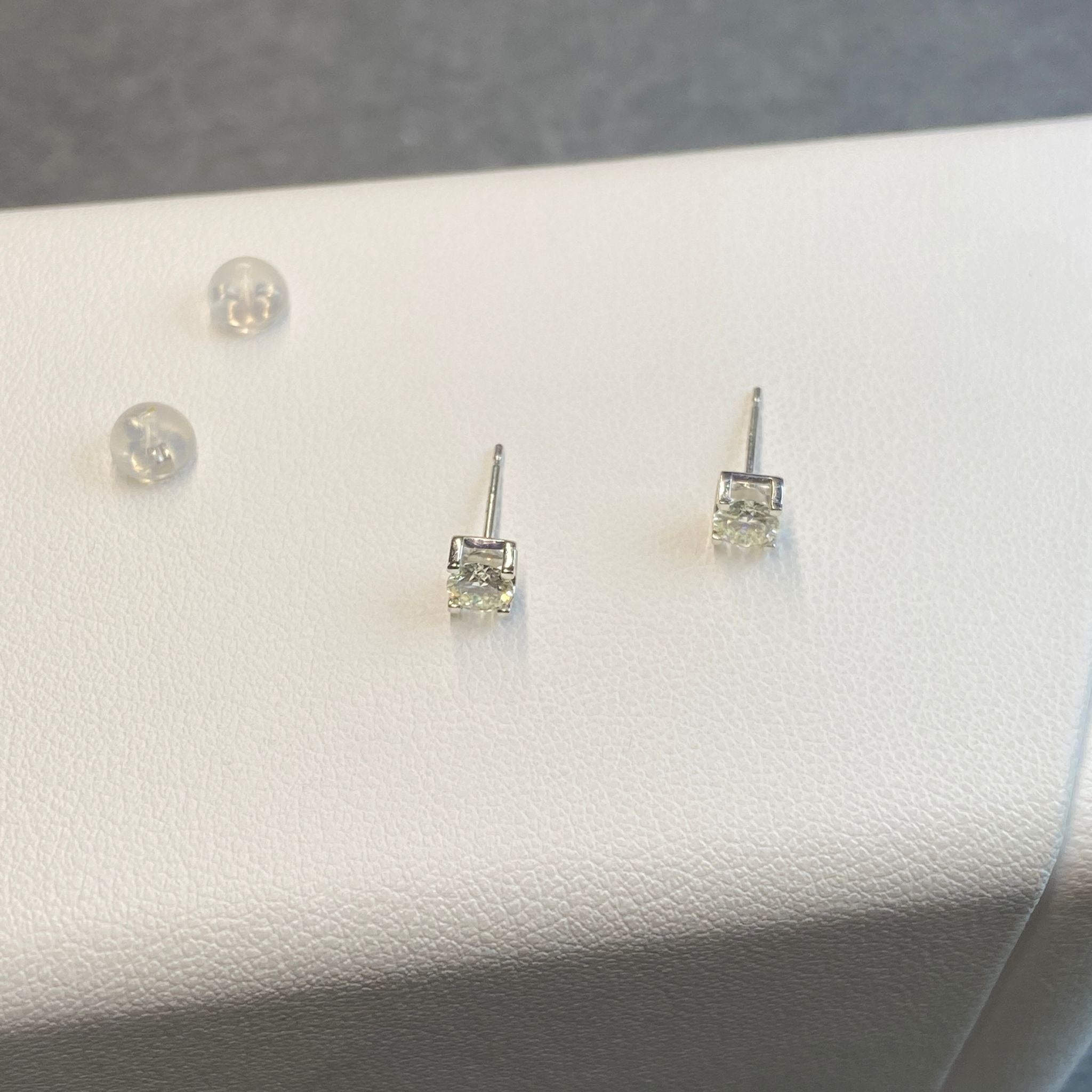 日本直送 精品牛頭方晶鑽石耳釘【JS375】