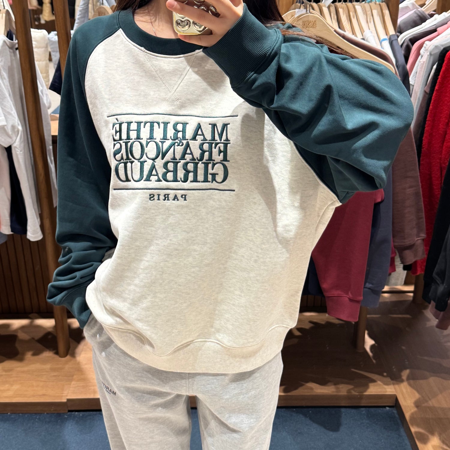 韓國 Marithe Francois Girbaud CLASSIC LOGO COLOR BLOCK RAGLAN SWEATSHIRT【MF117】 - STT Mall HK 靚太網購