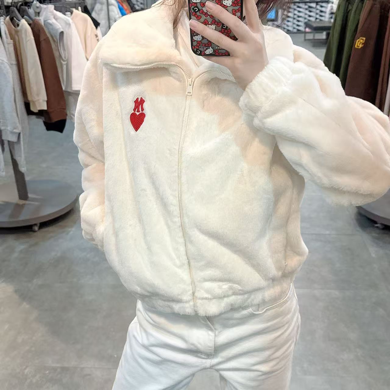 韓國 MLB Women's Heart Crop Eco-Fur Jumper NY【MB020】