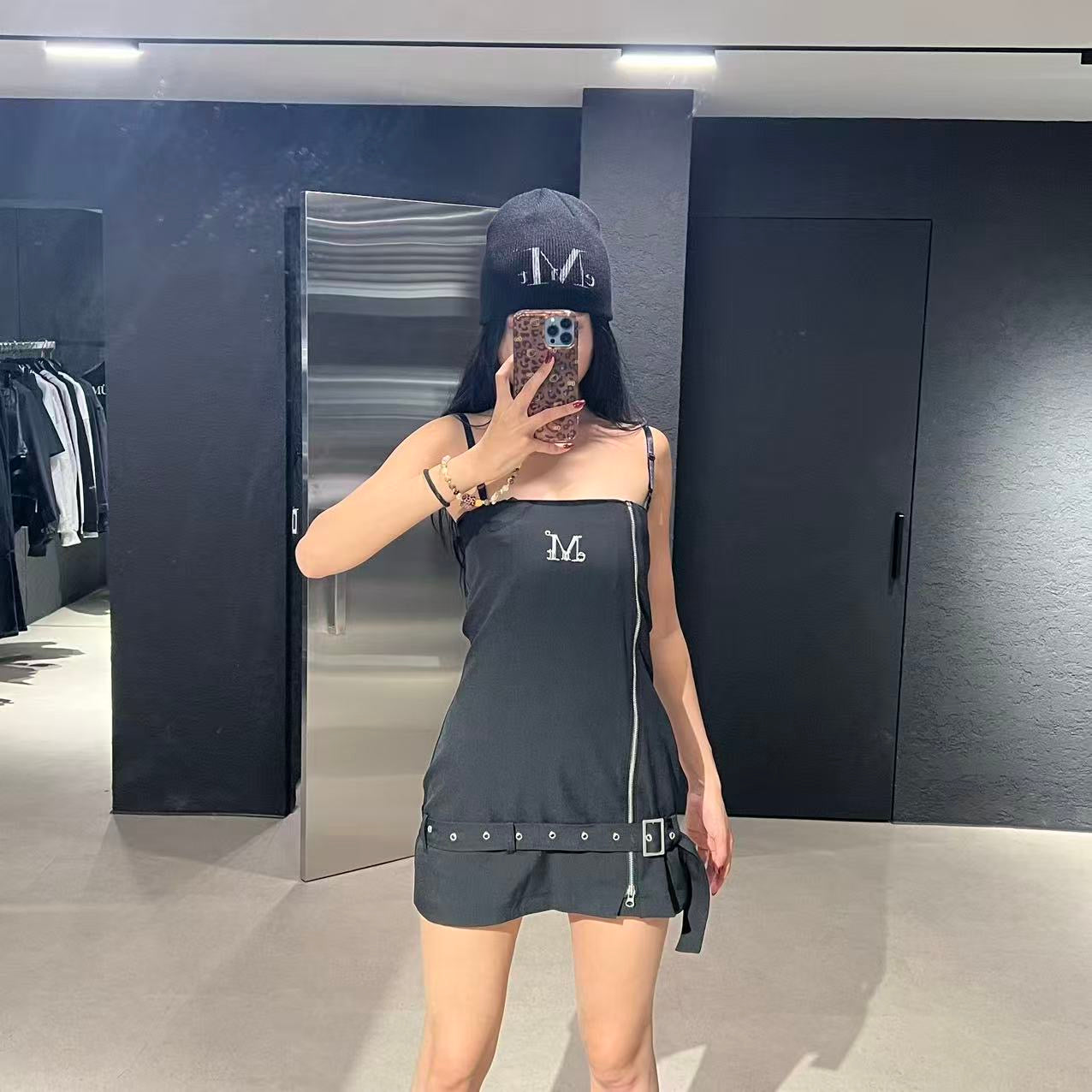 韓國 Mucent Vicious Metal Logo Front Zipper Belted Ops【MU147】