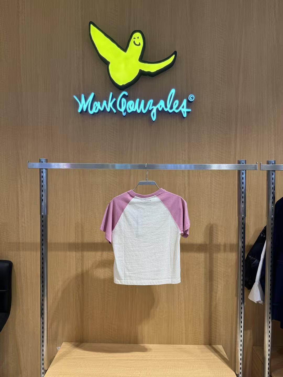 韓國 Mark Gonzales Womens Dolphin Raglan T-Shirt【MG108】