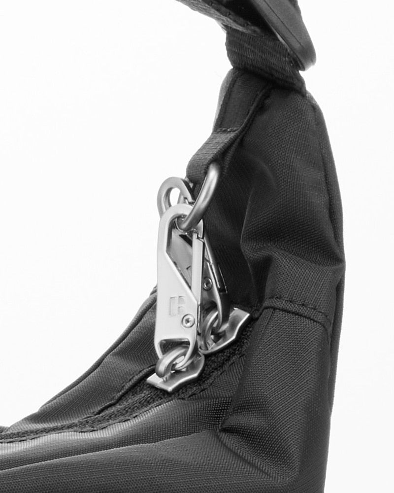 韓國 Branden 4重防盜斜背袋 L【SM342】