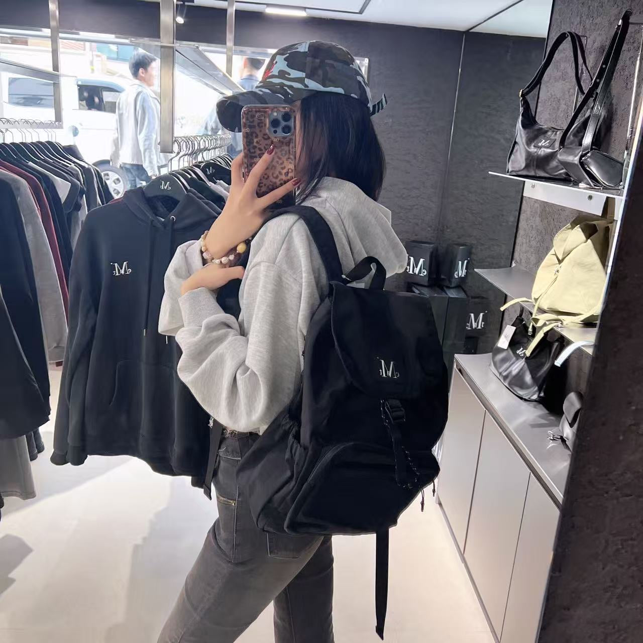 韓國 Mucent Wide Pocket Backpack【MU099】