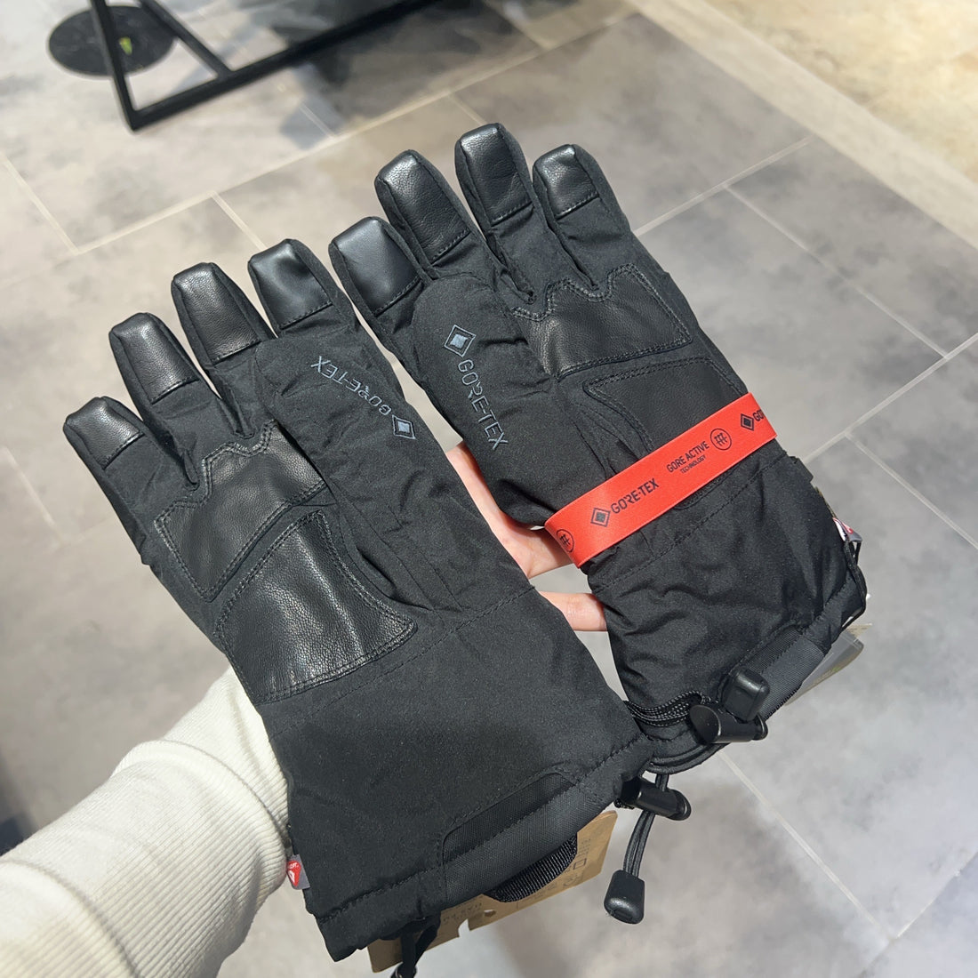 韓國 National Geographic Gore-Tex Padded Gloves【NG333】