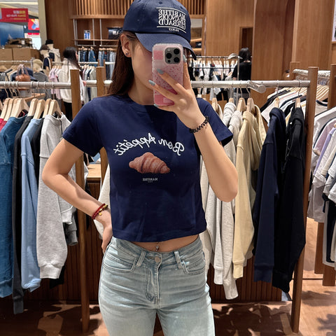 韓國 Marithe Francois Girbaud Women's SLIM FIT BREAD GRAHPIC CROP T-SHIRT【MF490】