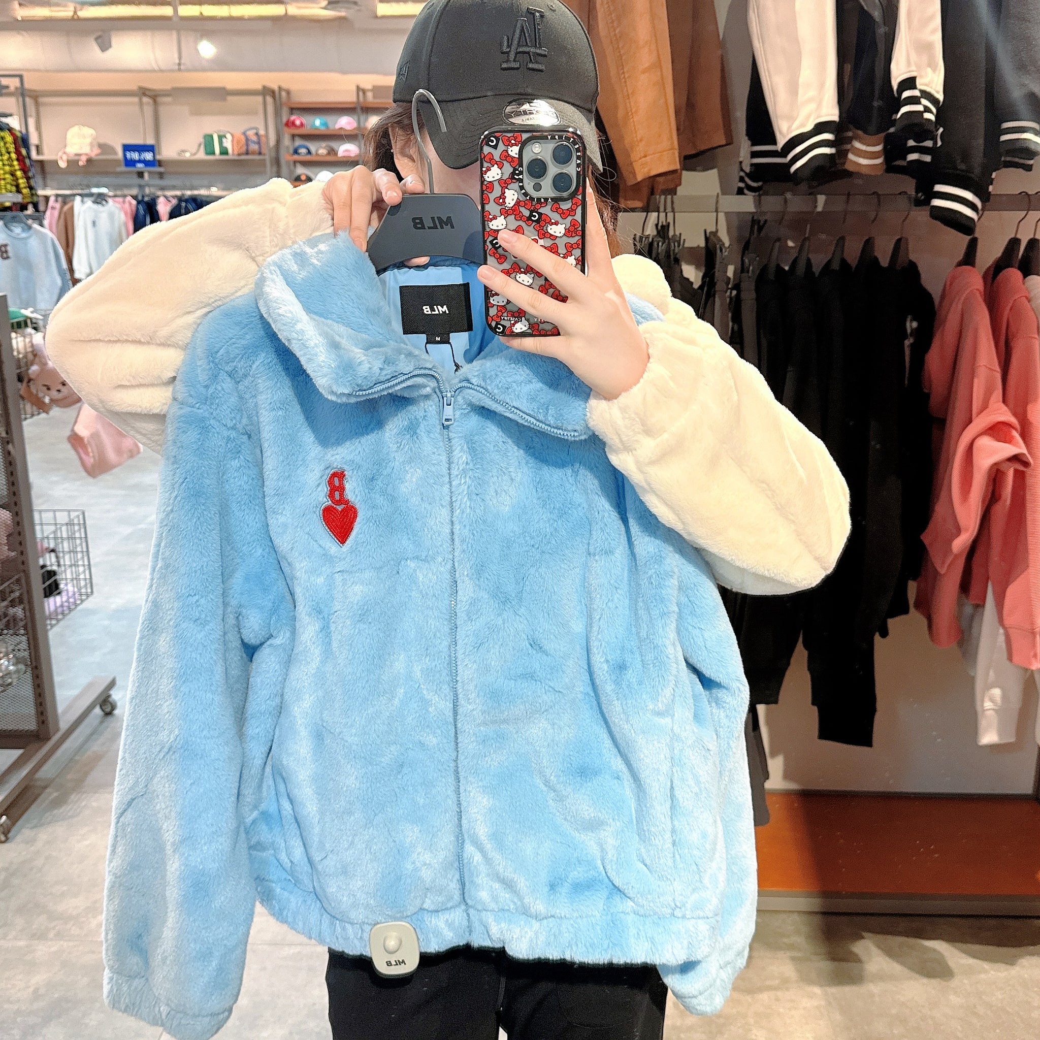 韓國 MLB Women's Heart Crop Eco-Fur Jumper NY【MB020】
