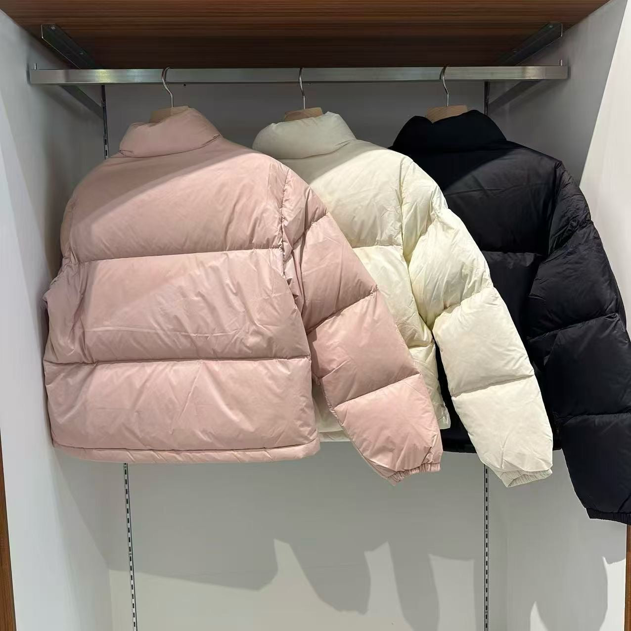 韓國 Wacky Willy Women's Lily Wappen Down Short Puffer【WW097】