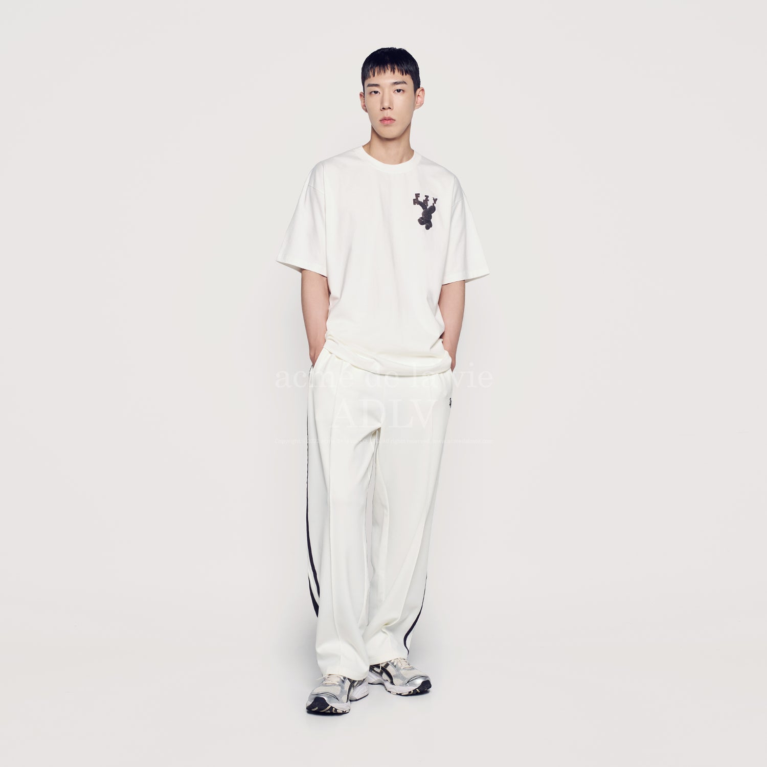 韓國 ADLV FUZZY FONT RABBIT SHORT SLEEVE T-SHIRT【AD004】