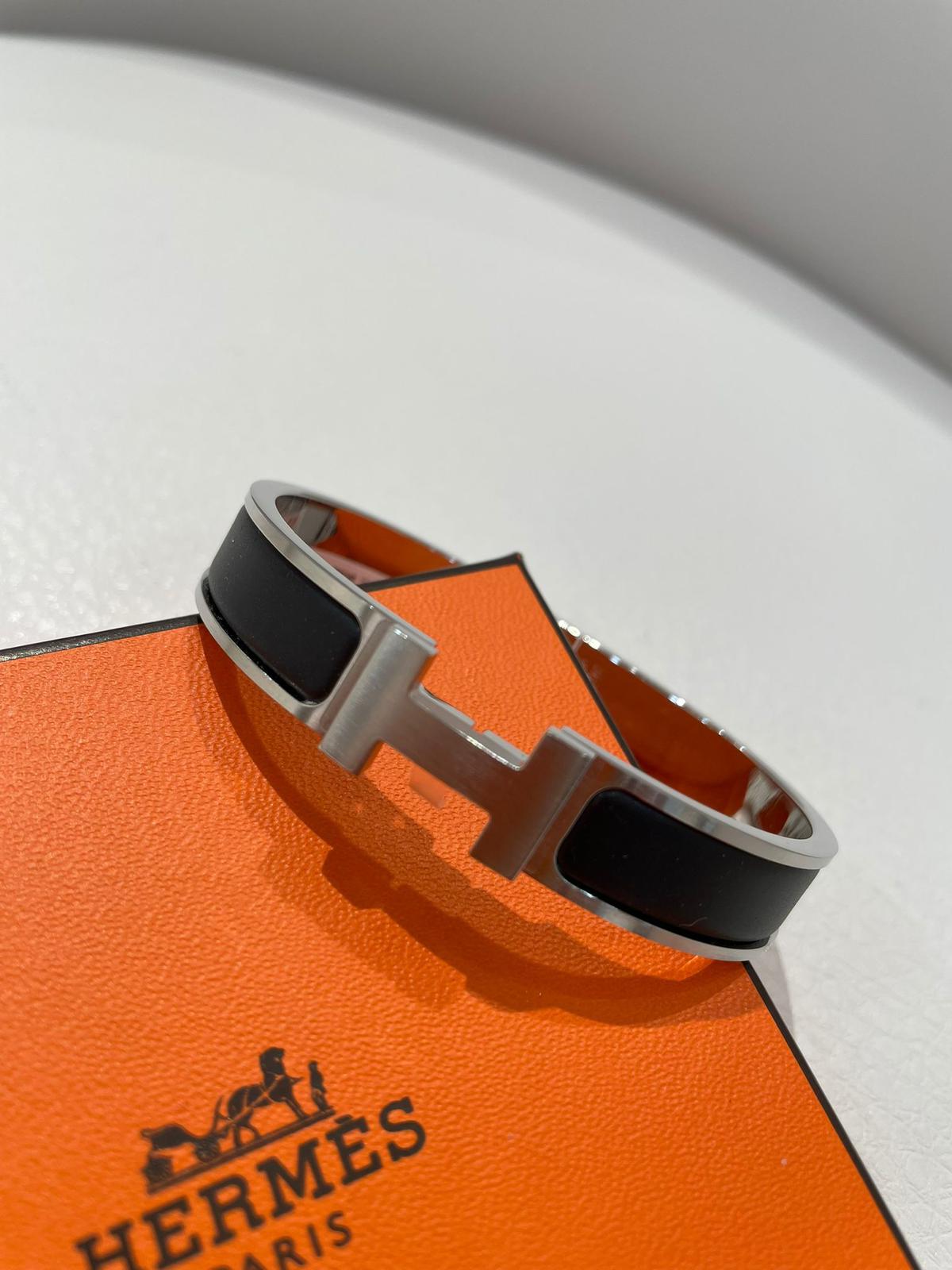 全新 HERMES 黑銀扣手鈪T5 【JS592】