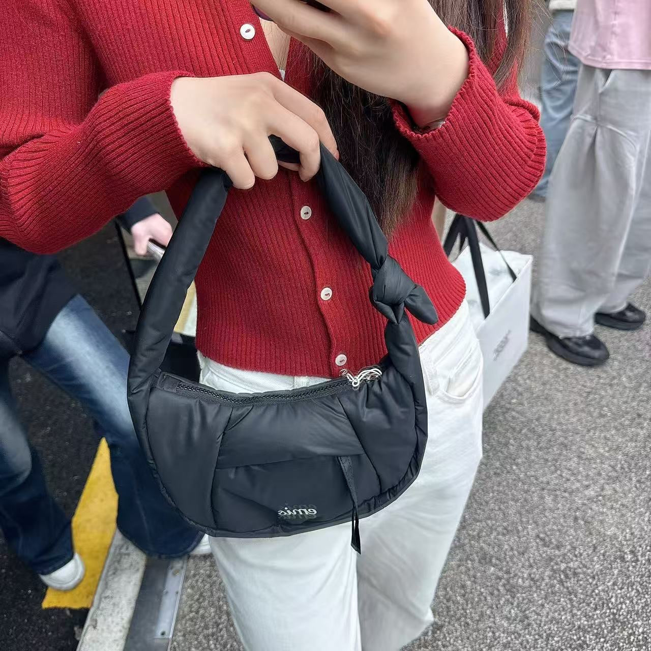 韓國 EMIS Padded Zip Pocket Hobo Bag【ES095】