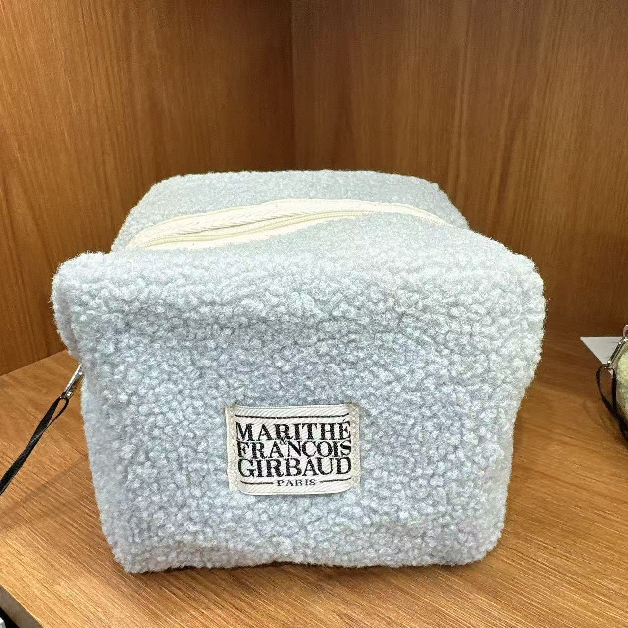 韓國 Marithe Francois Girbaud Classic Logo Boucle Pouch【MF782】