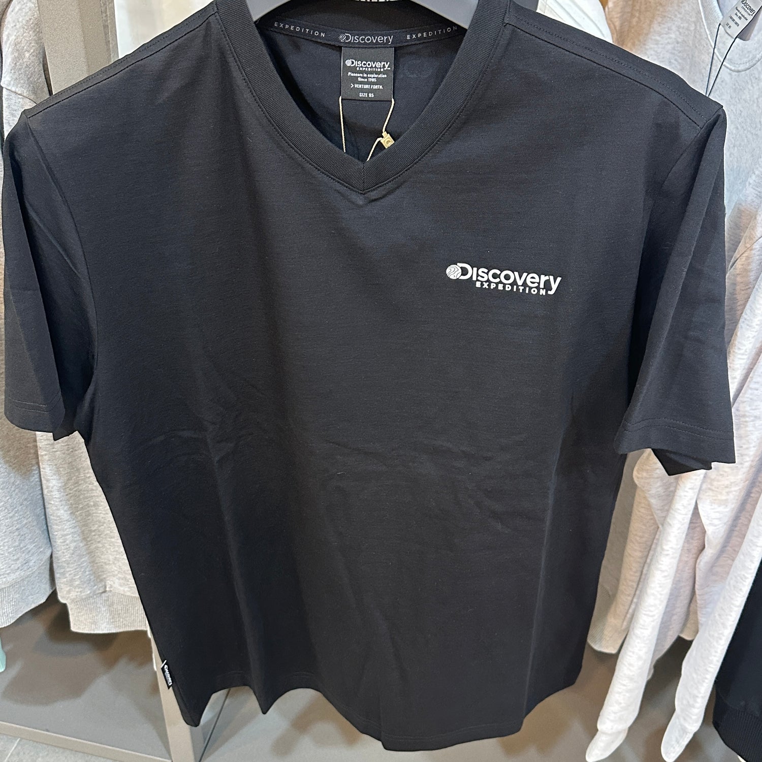韓國 Discovery Freshvent V-neck short sleeve t-shirt【DY160】