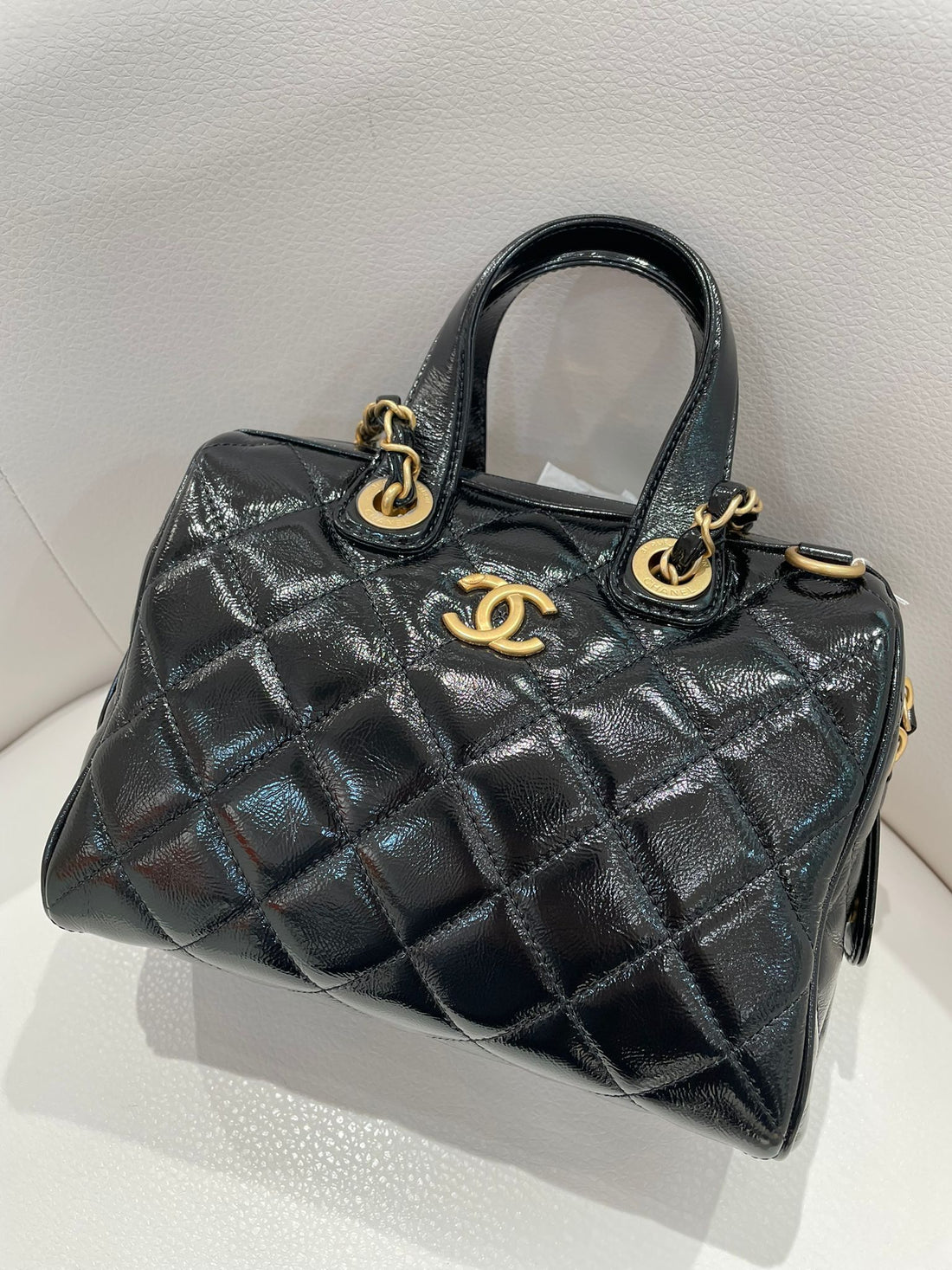 全新CHANEL 保齡球袋  訂金 $500 總售價 $41980【JS556】