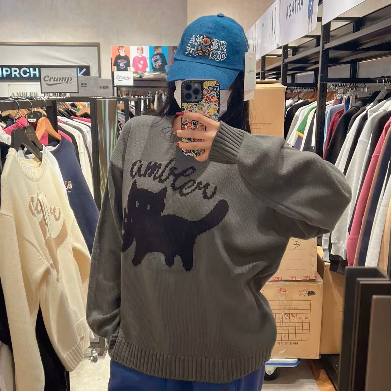 韓國 Ambler Cat biting Cat Unisex Pullover Crew Neck Sweater【AR053】 - STT Mall HK 靚太網購