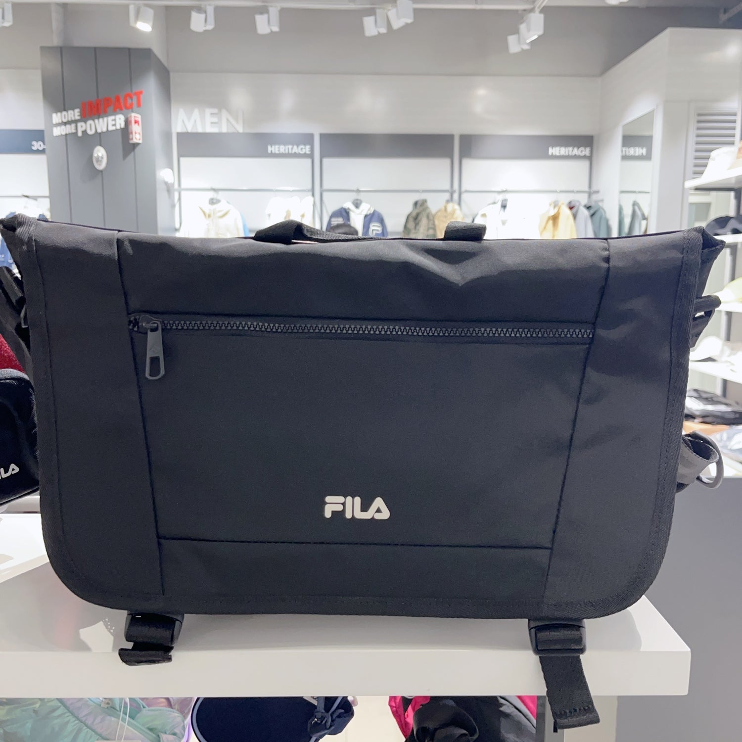 韓國 FILA Messenger Bag【FA060】