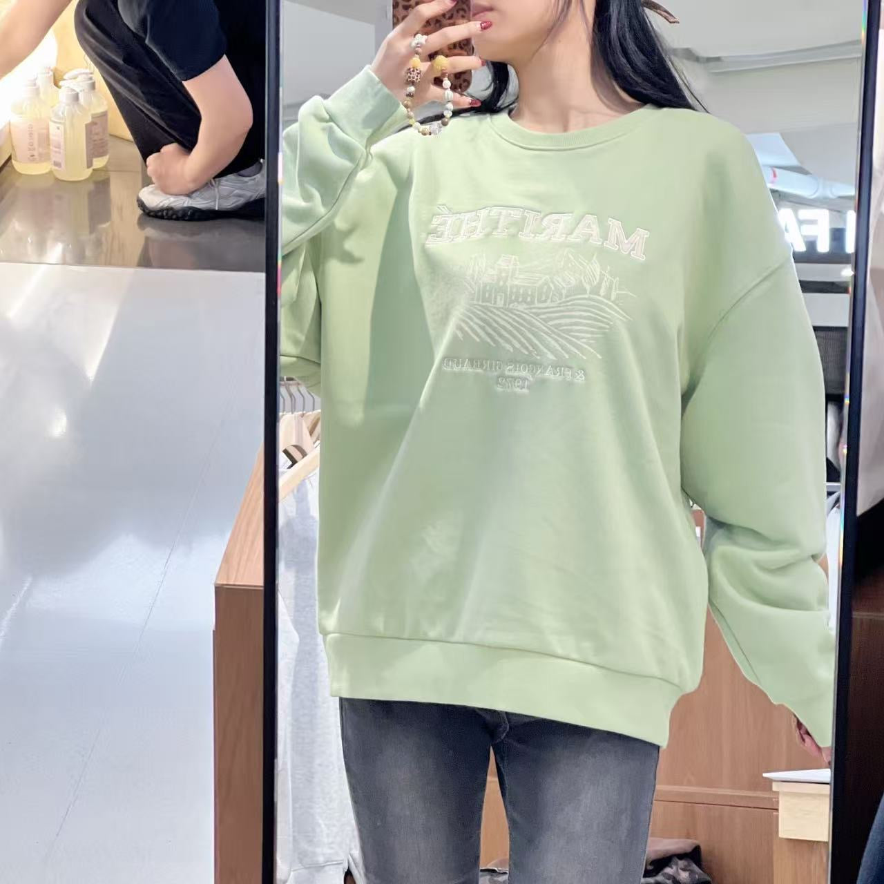 韓國 Marithe Francois Girbaud Winery Applique Logo Over Fit Sweatshirt【MF672】