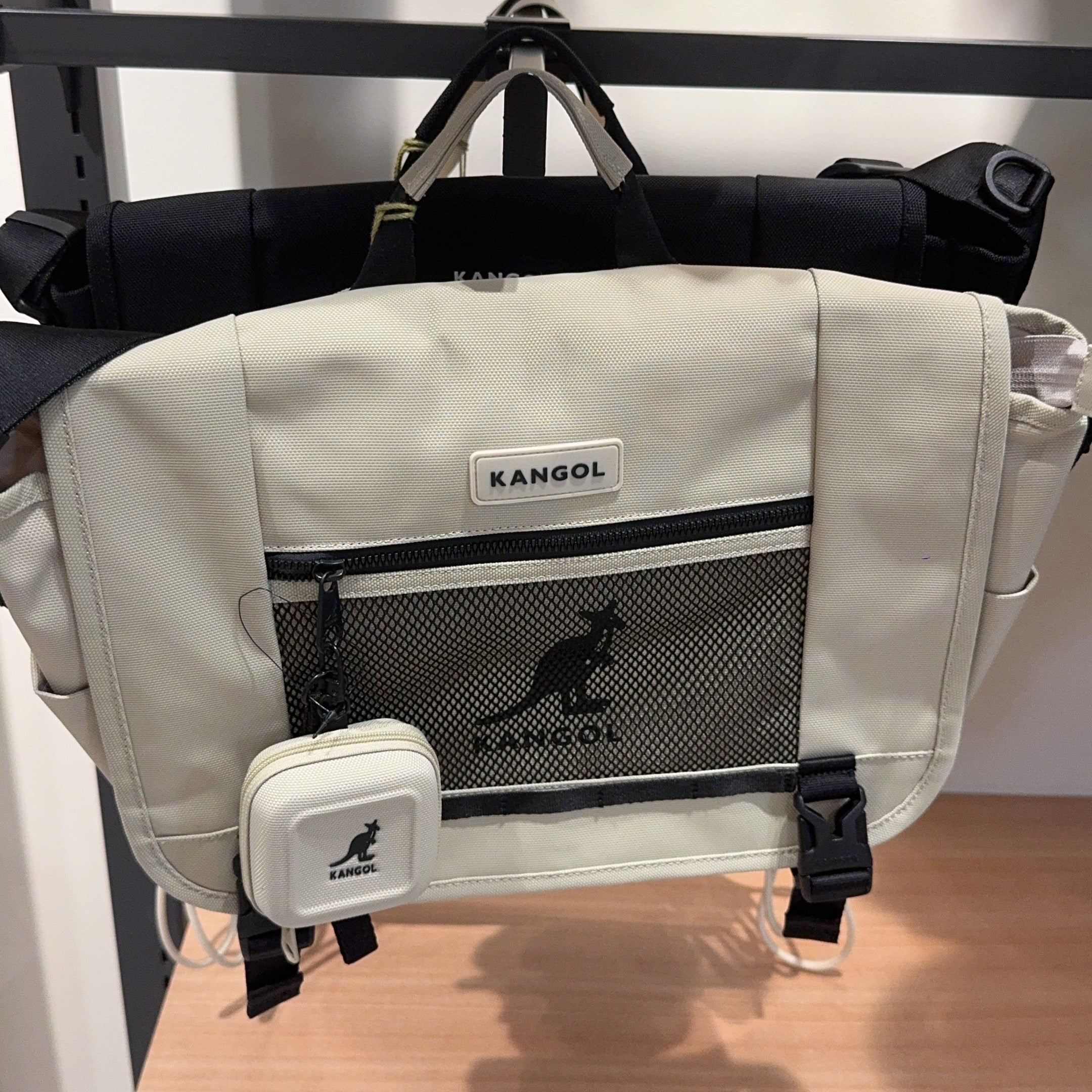 韓國 KANGOL Gear Messenger Bag【KL096】