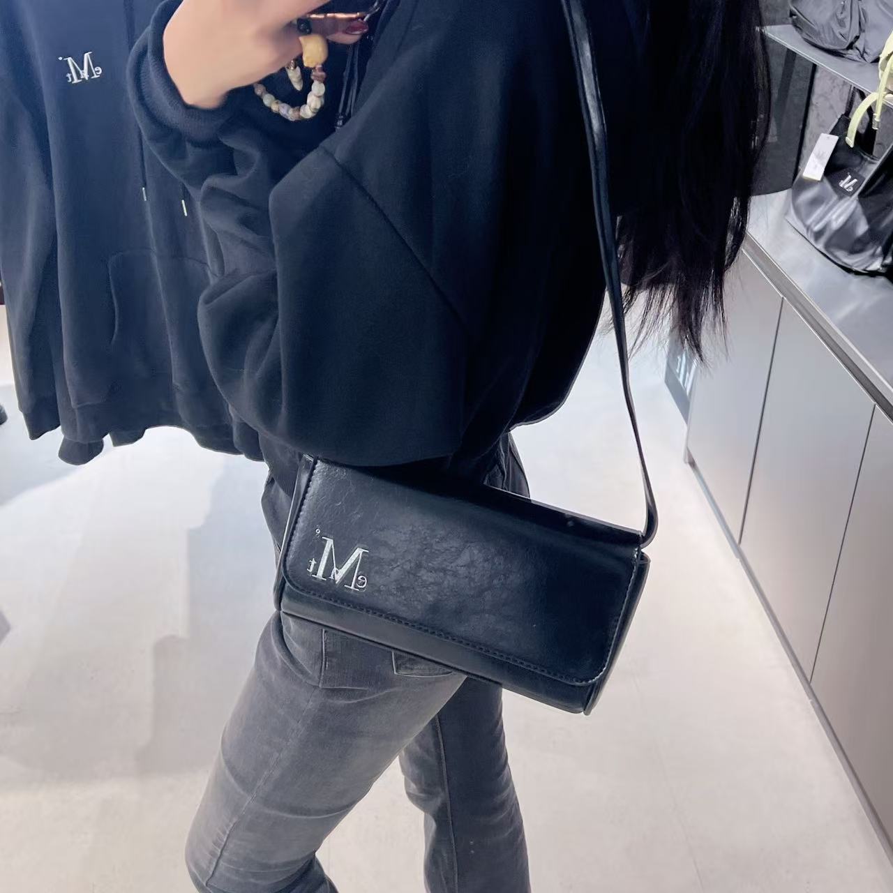 韓國 Mucent Banon Silver Square Shoulder Bag【MU094】