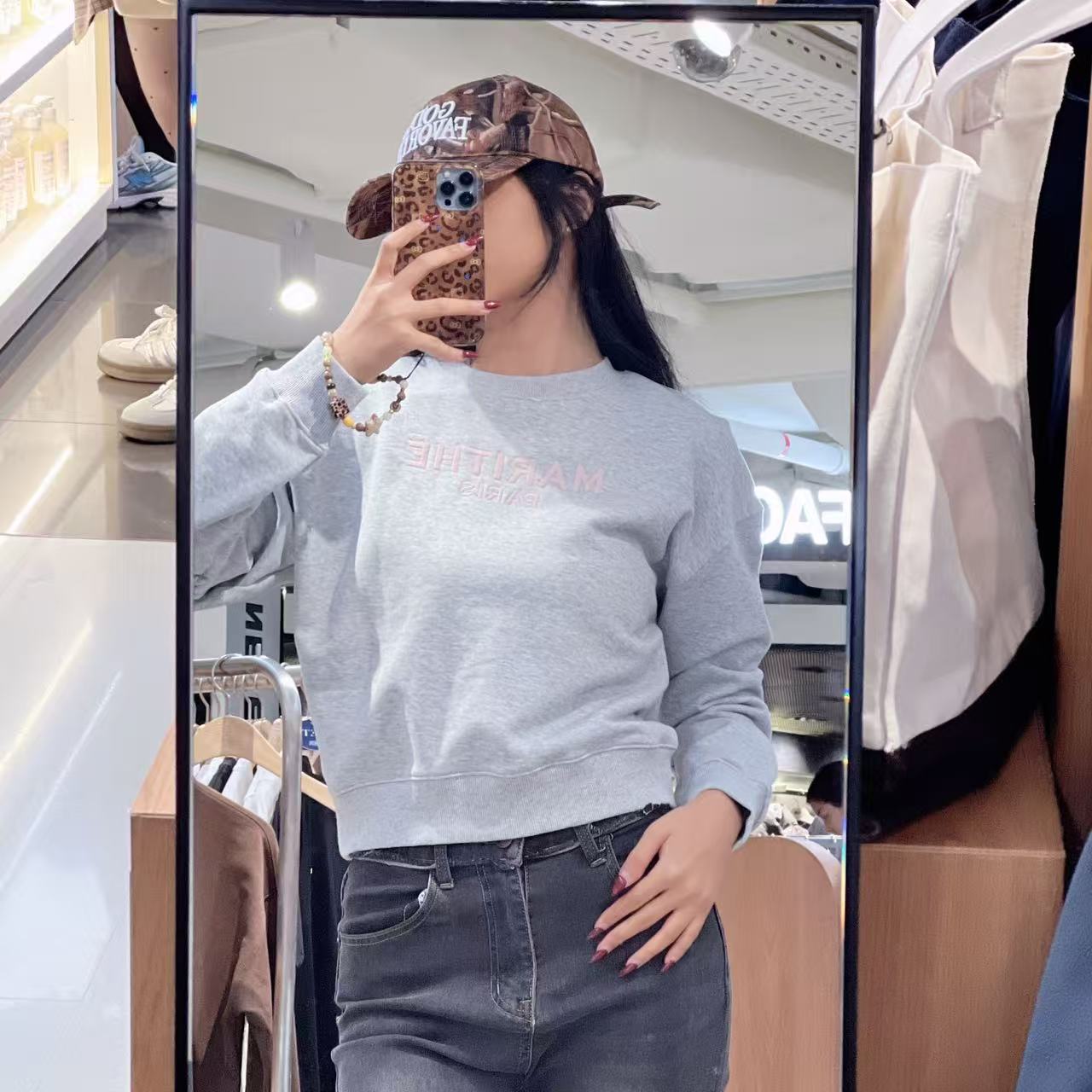 韓國 Marithe Francois Girbaud W Hand-Drawn Logo Crop Sweatshirt【MF721】