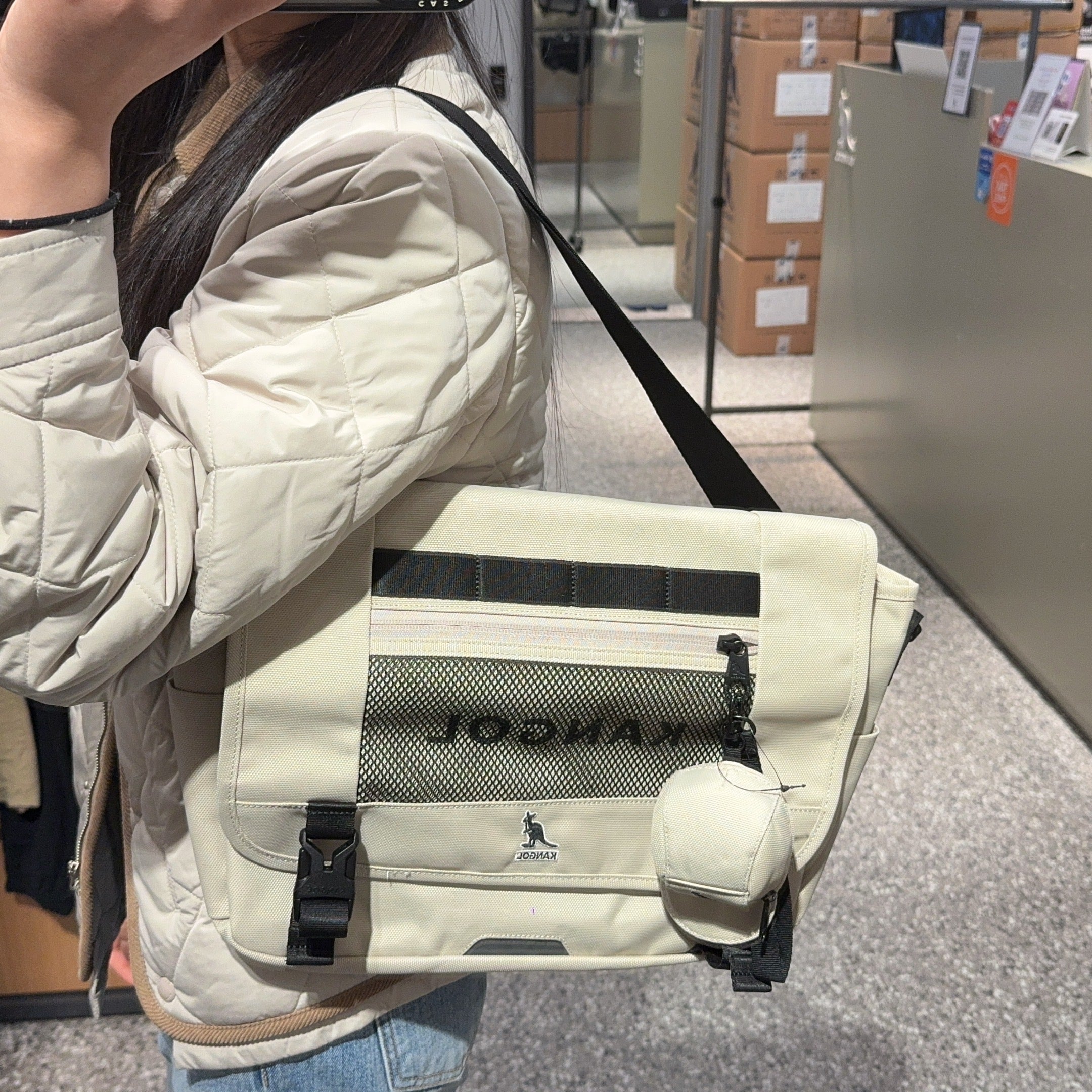 韓國 KANGOL Icon Messenger Bag【KL097】