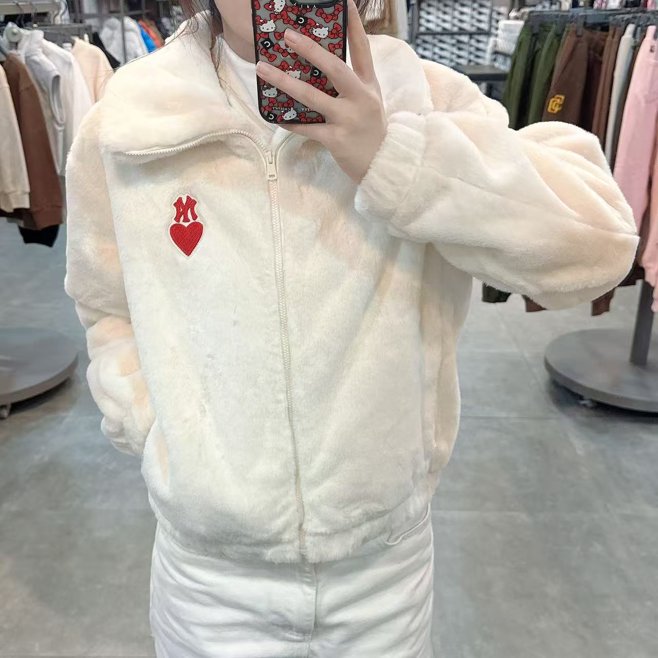 韓國 MLB Women's Heart Crop Eco-Fur Jumper NY【MB020】