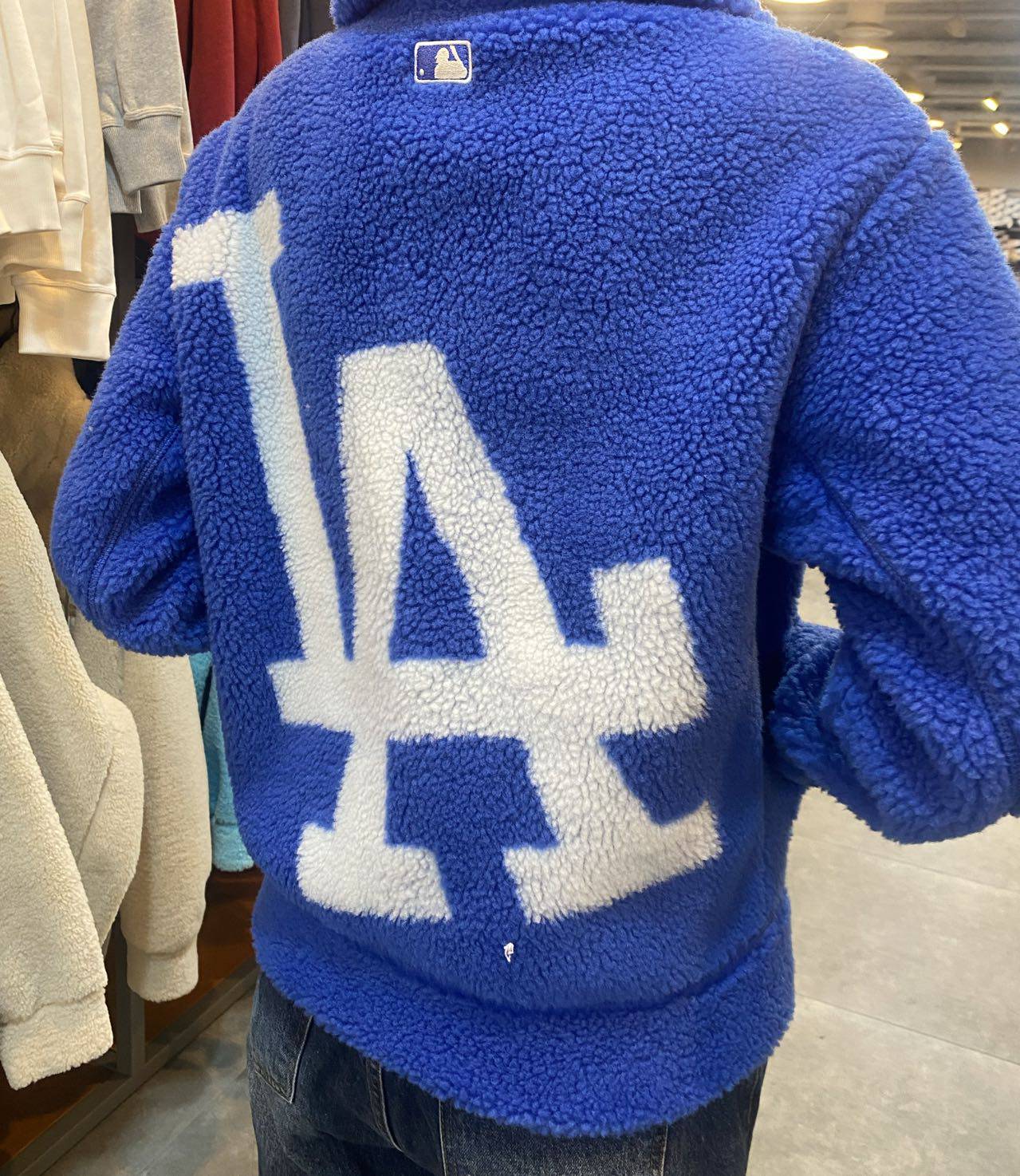 韓國 MLB Mega Logo Fleece Jacket 【MB005】 - STT Mall HK 靚太網購