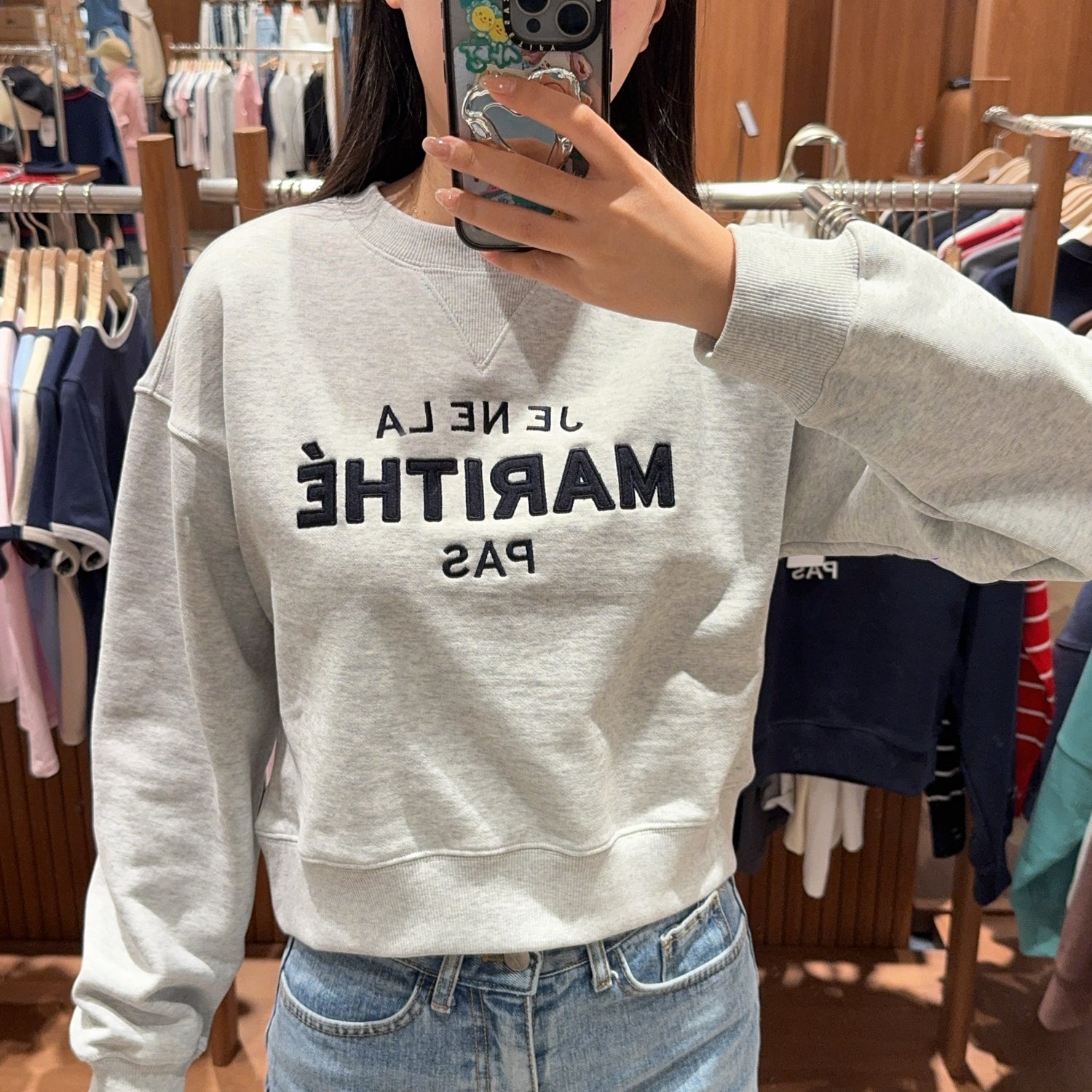 韓國 Marithe Francois Girbaud W APPLIQUE LOGO CROP SWEATSHIRT【MF325】