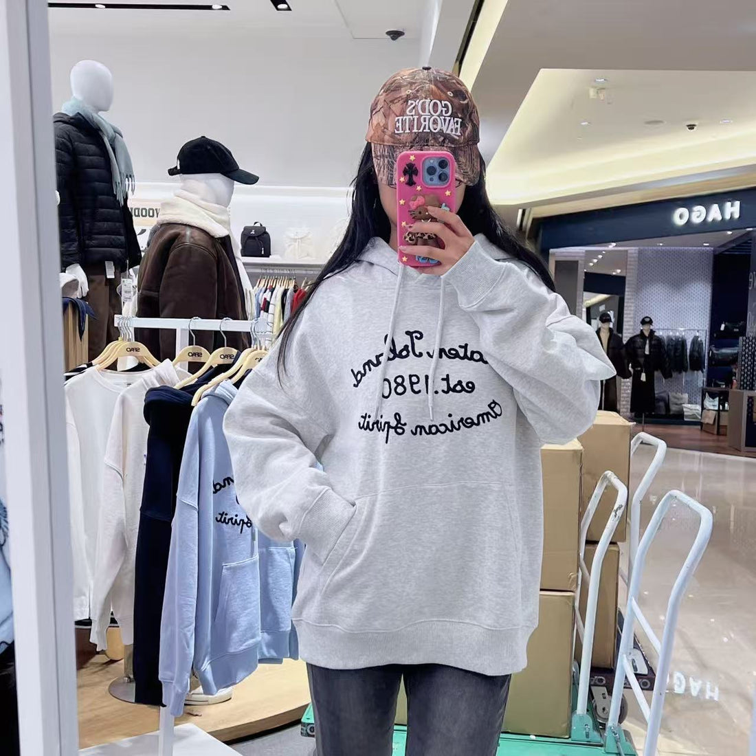 韓國 SPAO STATEN ISLAND Chain Embroidered Hooded Pullover【SP319】