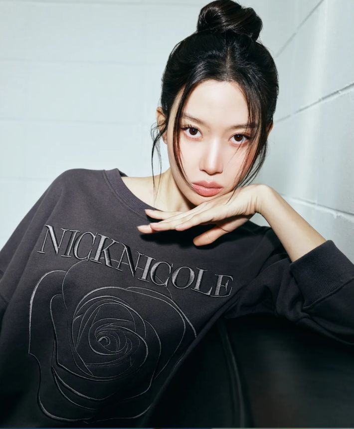 韓國 Nick Nicole VOLUME NICOLE ROSE SWEATSHIRT【NN040】