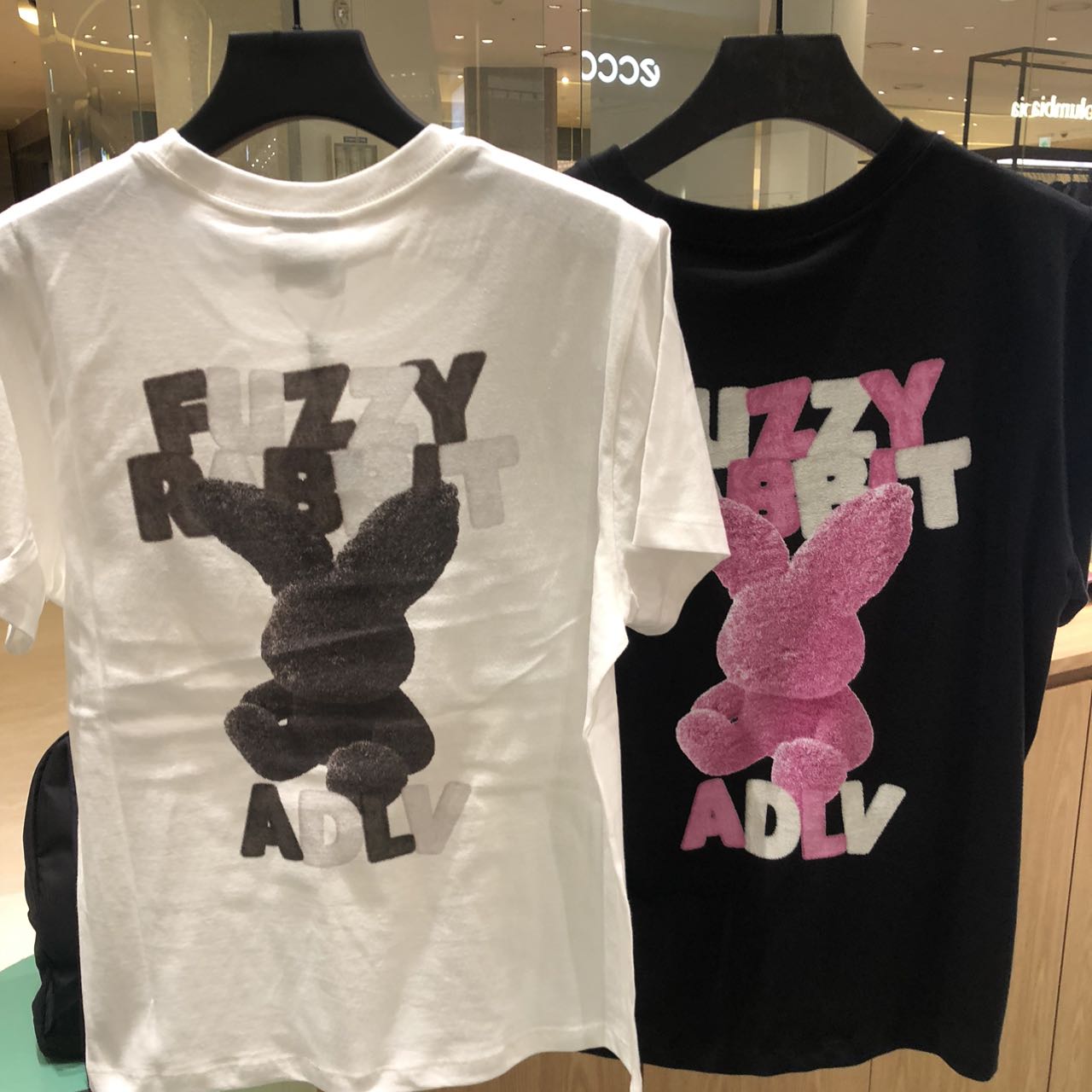 韓國 ADLV FUZZY FONT RABBIT SHORT SLEEVE T-SHIRT【AD004】