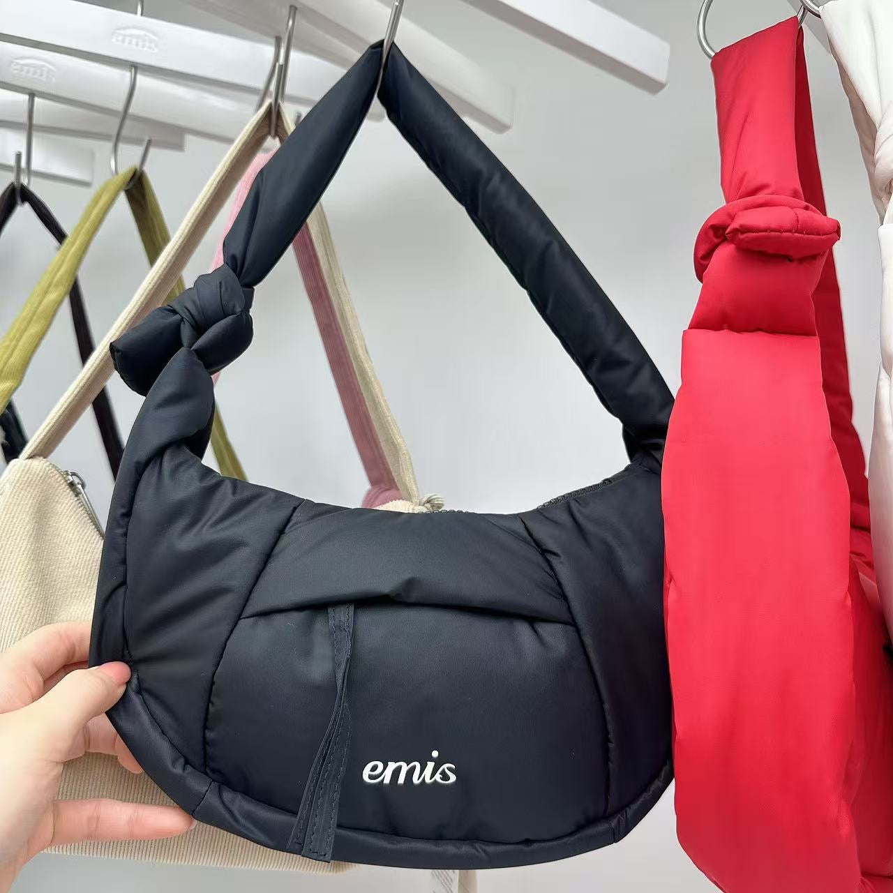 韓國 EMIS Padded Zip Pocket Hobo Bag【ES095】