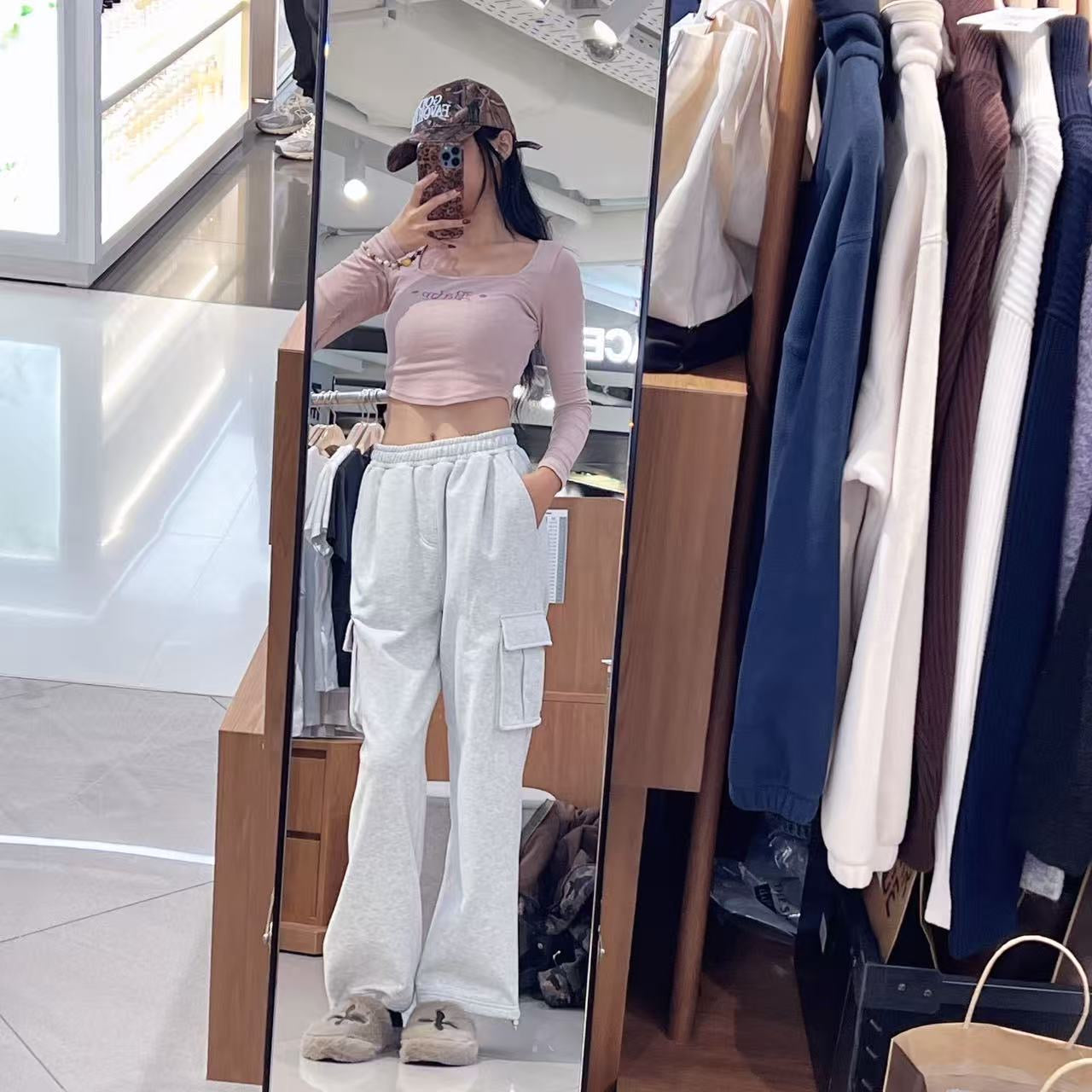 韓國 Marithe Francois Girbaud Classic Logo One Tuck Cargo Sweat Pants【MF726】