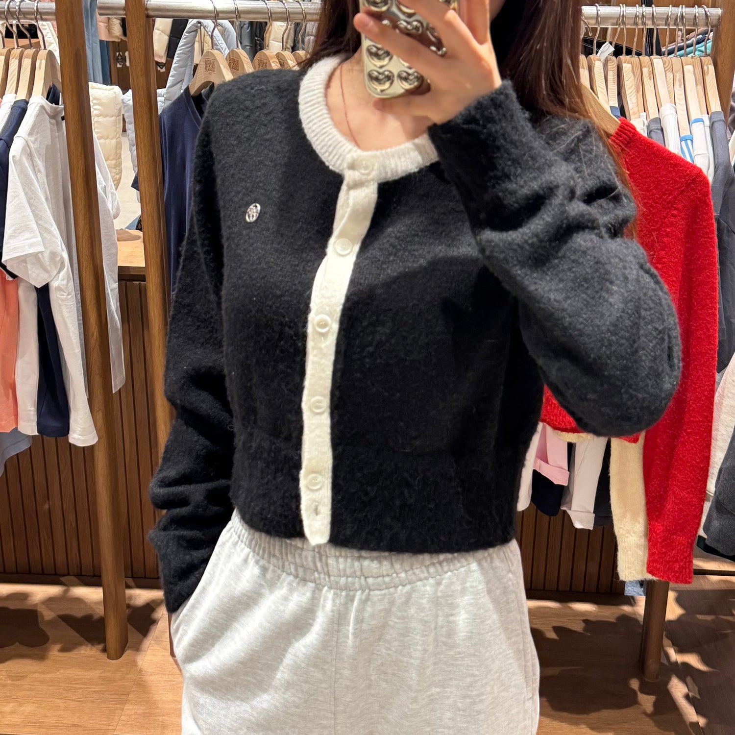 韓國 Marithe Francois Girbaud W CIRCLE LOGO MOHAIR CROP CARDIGAN【MF114】 - STT Mall HK 靚太網購