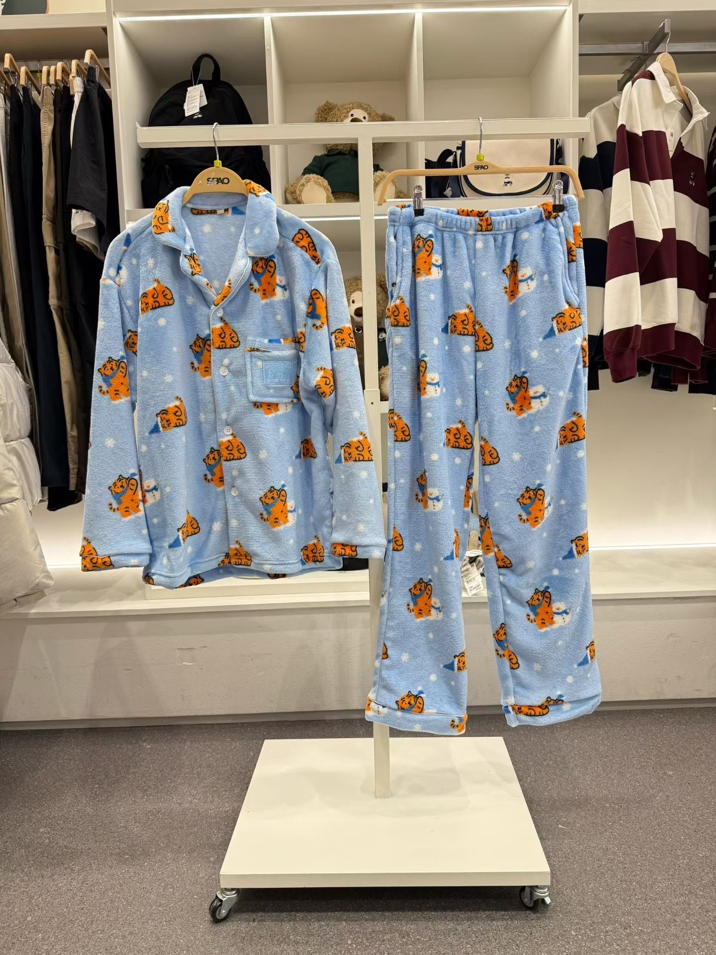 韓國 SPAO Mujik Tiger Rolling Mujik Tiger Sleep Pajamas【SP277】