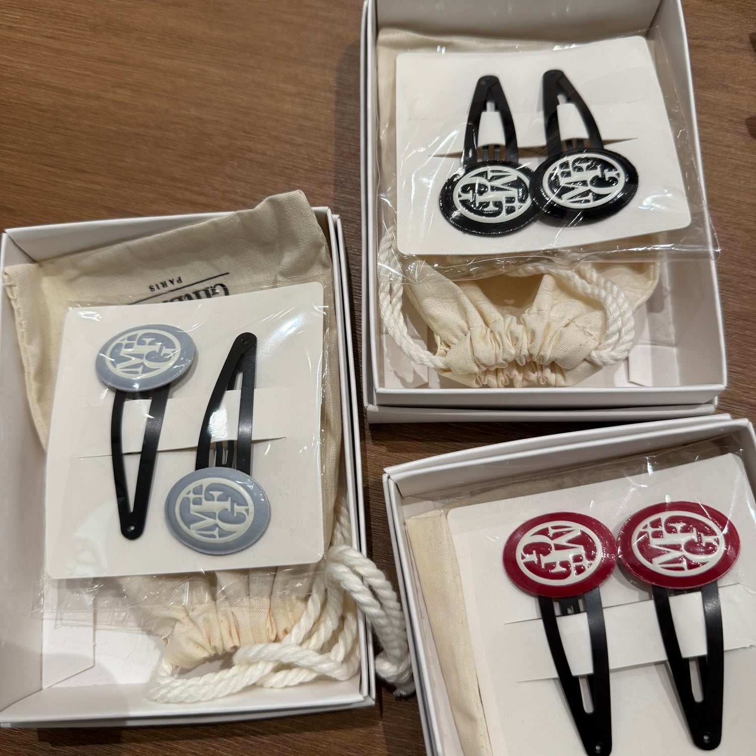 韓國 Marithe Francois Girbaud CIRCLE LOGO HAIR PIN 2PACK【MF143】 - STT Mall HK 靚太網購