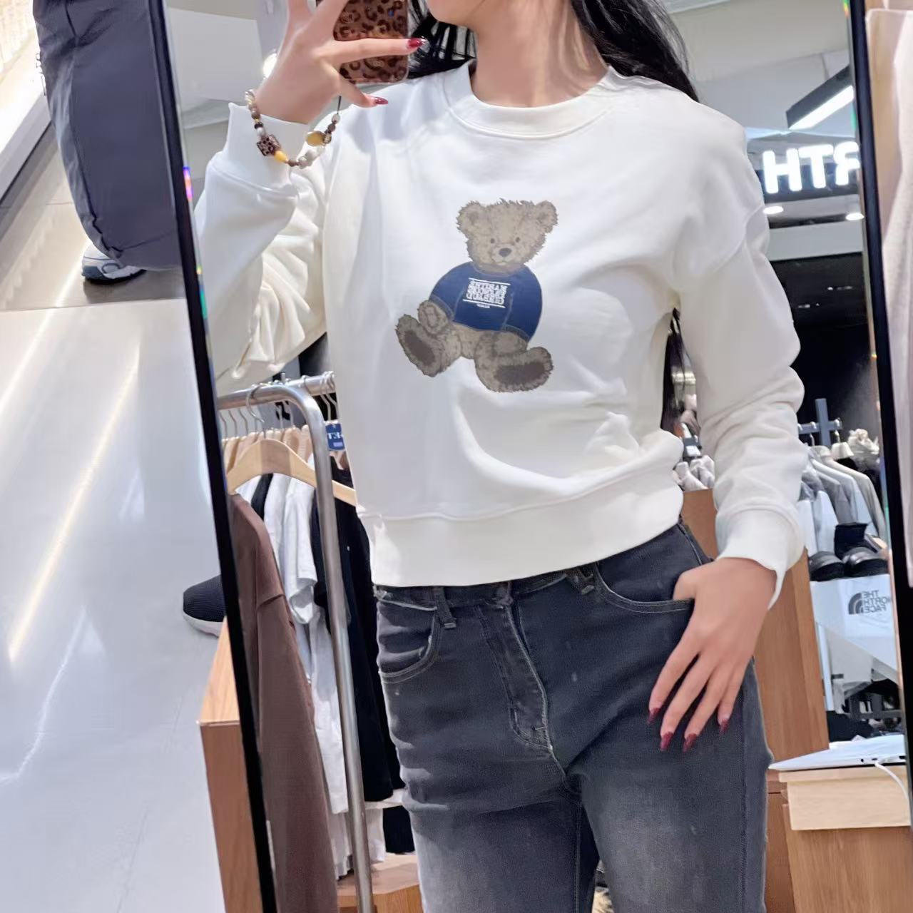 韓國 Marithe Francois Girbaud W Doodle Bear Crop Sweatshirt【MF656】