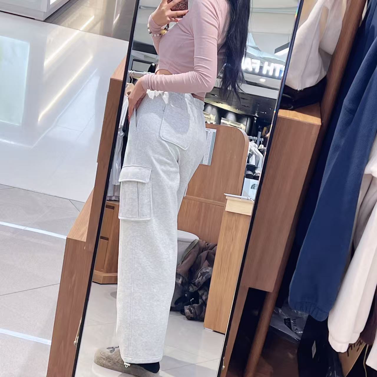 韓國 Marithe Francois Girbaud Classic Logo One Tuck Cargo Sweat Pants【MF726】