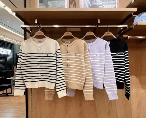 韓國 Who.A.U Steve R-neck Cardigan【WA228】