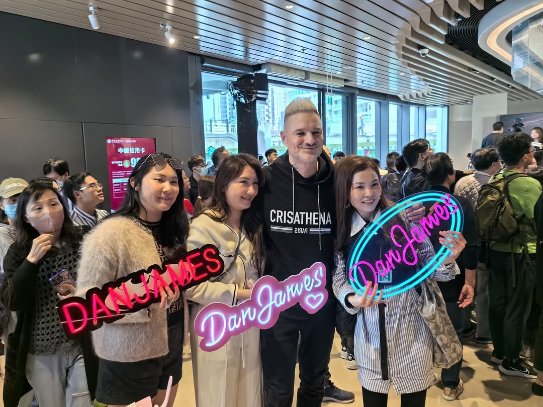 Crisathena Paris Hoodie 【SM285】